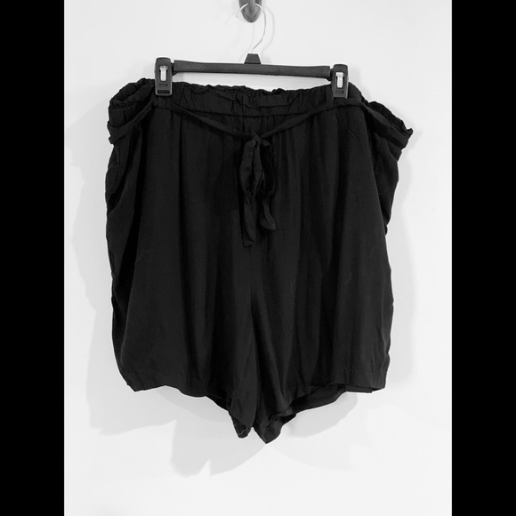 Torrid Self Tie Paper Bag Shorts - Picture 2 of 2
